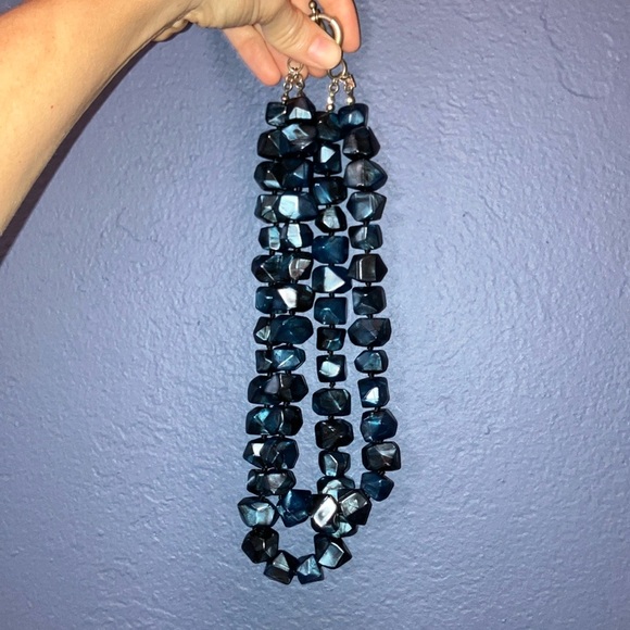 π· Banana Republic Chunky Necklace, Navy Blue β EUC - Picture 4 of 4